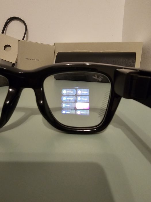 Ray-ban meta display + HiBLOKS