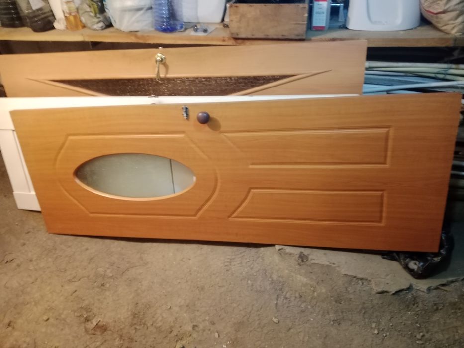 Продам б/у двери