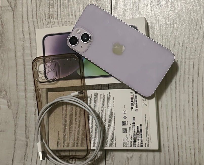 Продавам  iphone 14