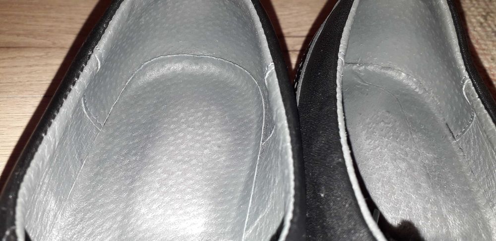 Pantofi barbatesti, marca nicolis, marimea 42, culoarea neagra