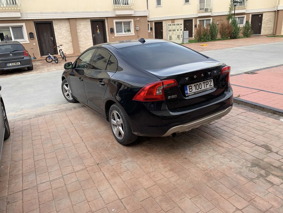 VOLVO S60 2012 — imagine 4