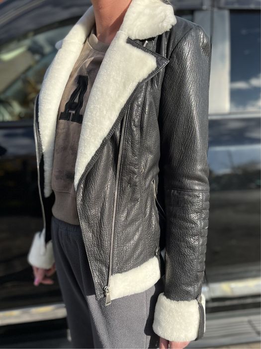 Продаю дубленку новую