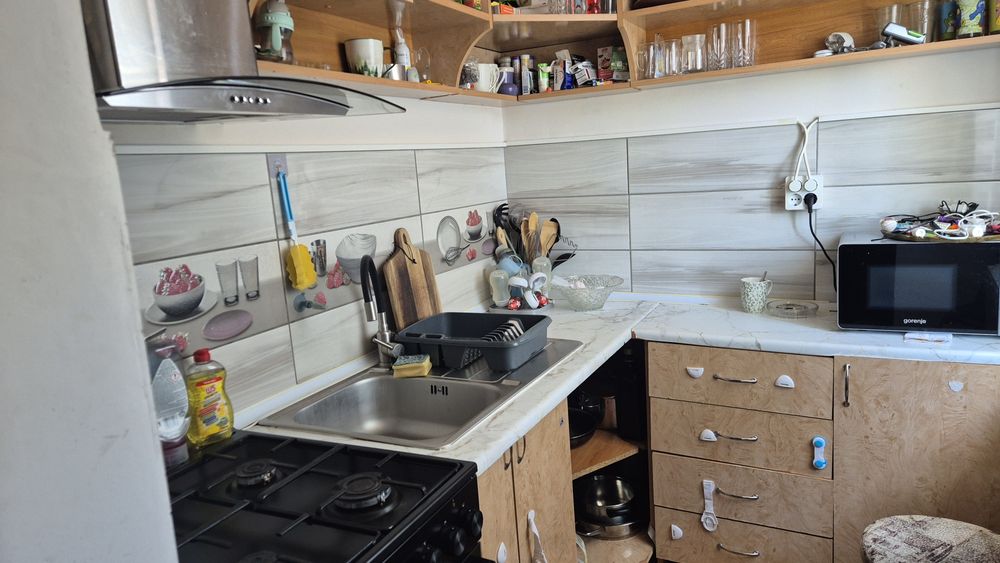Vand Apartament la CHEIE !!! 2 camere