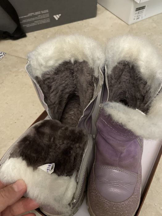 Продам зимние сапоги на девочку