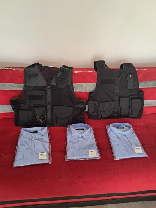 Vând 2 veste tactice noi , ajustabile (modele diferite )