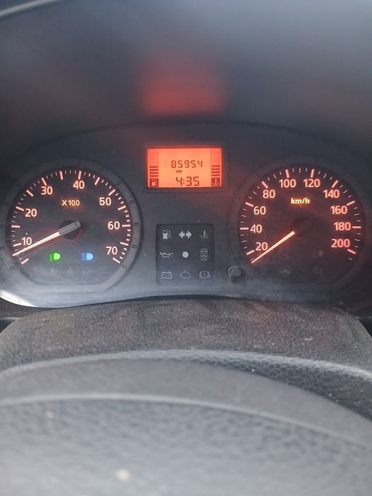 Vand Dacia Logan 7500 lei