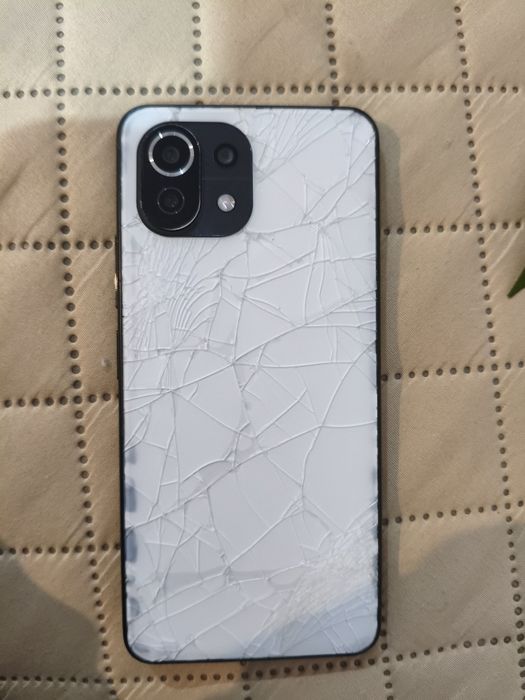 Vând Xiaomi 11 lite 5g NE 128gb