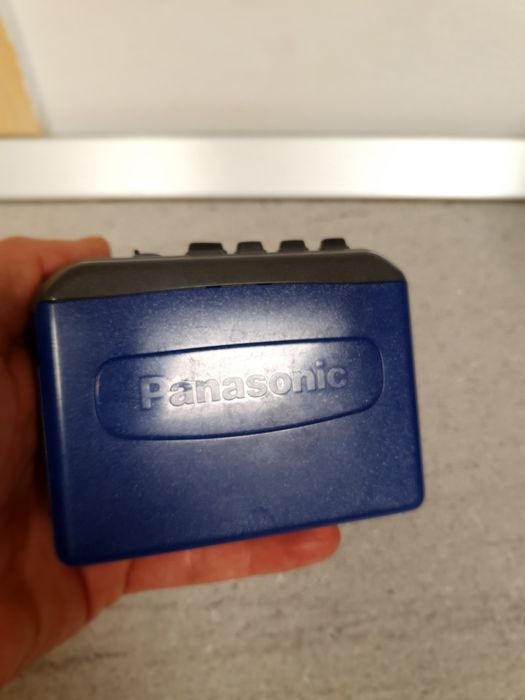 Walkman Panasonic autorevers cu radio rq-e30v