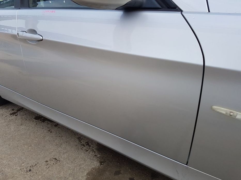 Usa / Portiera Fata Dreapta BMW Seria 3 E90 2004 - 2011 Cod Culoare 354/7 Titansilber Metallic