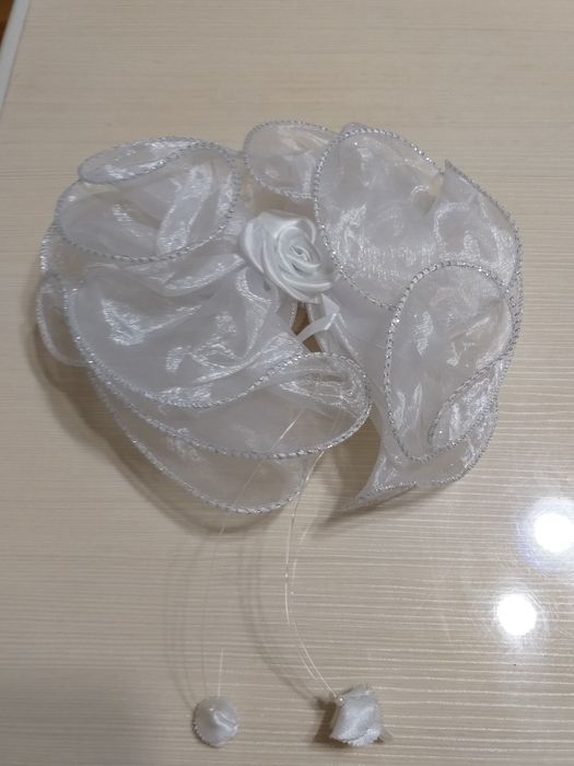 Белый бантик из России