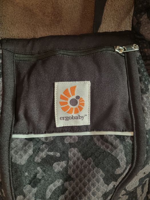 Marsupiu Ergobaby, de la 3 la 20 kg