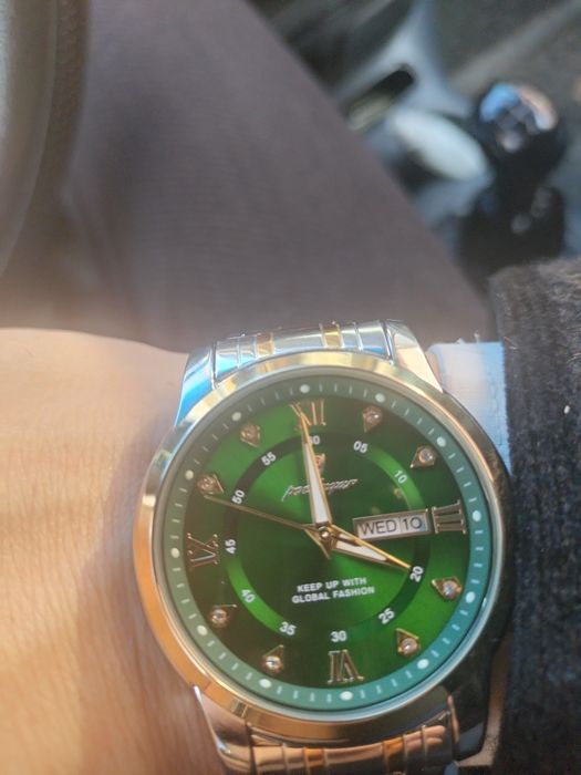 Soat sotiladi "poedagar"