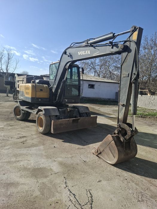 Ekskavator sotiladi srochna