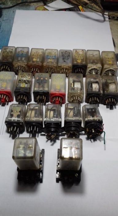 Diferite relee de comanda