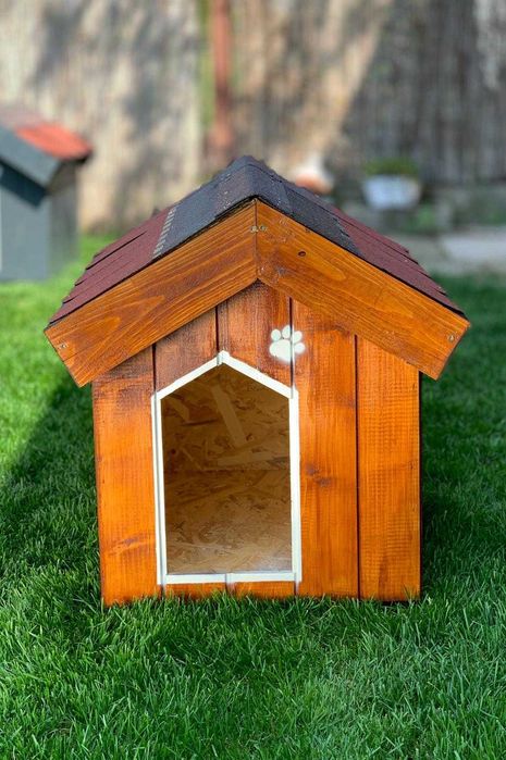 Cușcă de câine izolată termic - protecție iarnă-vară