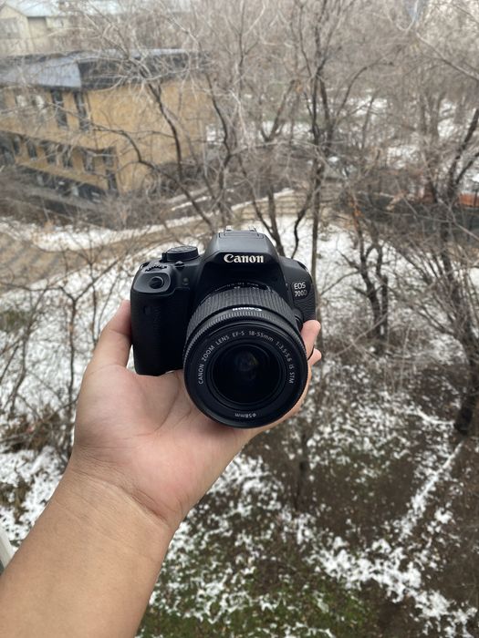 Фотоаппарат CANON EOS 700D