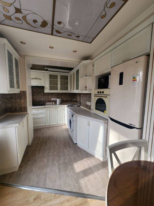 Kvartira Продается 3/3/4 на Ц 1 3/3/4 80m2 remont