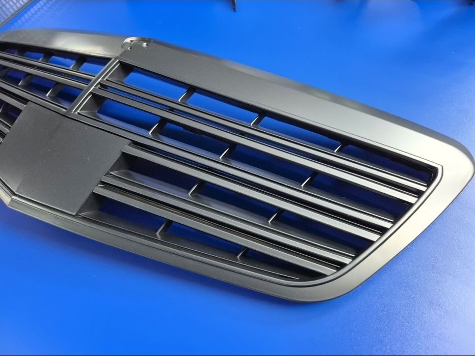 Решетка радиатора для Mercedes W221