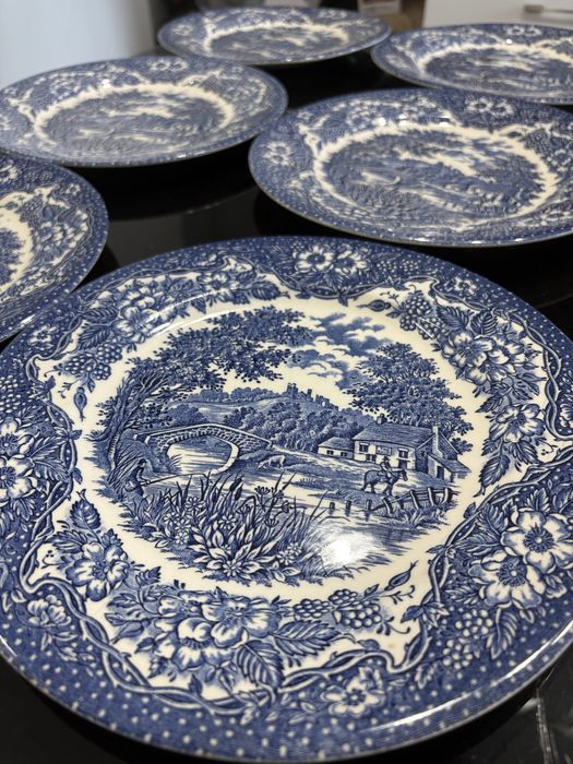 Винтидж порцеланови чинии 6 бр. “England Staffordshire Ironstone”