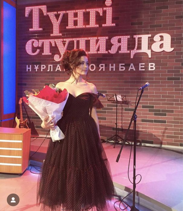 Платье вечернее