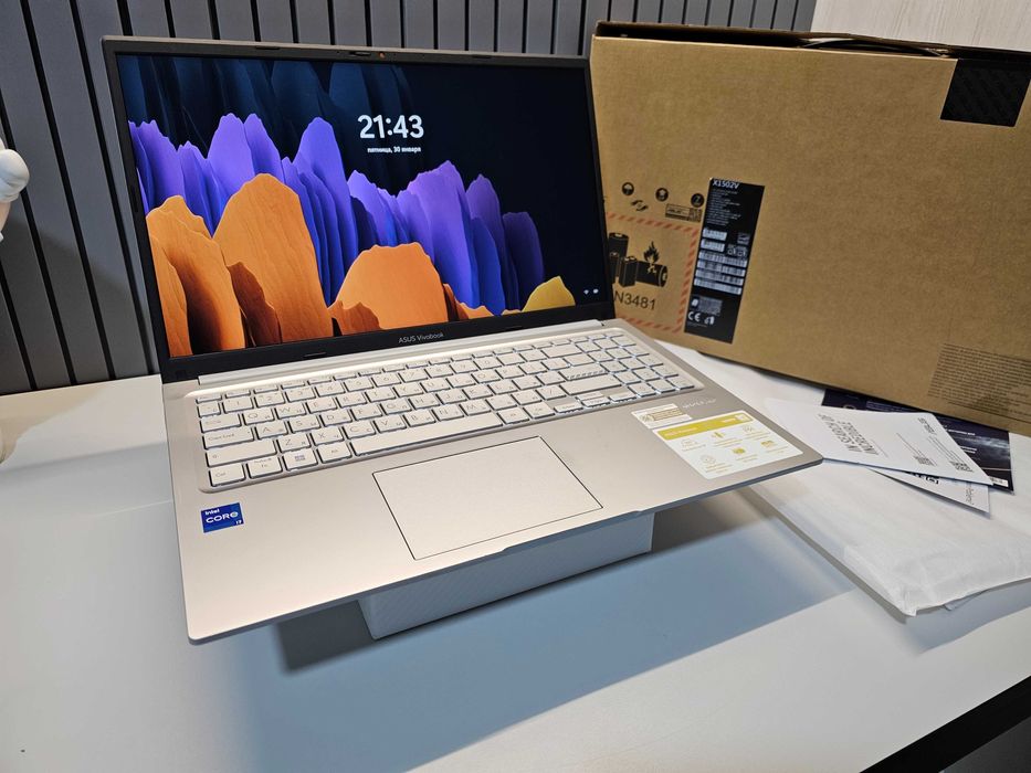 ПРОДАМ Asus VivoBook 15 Ноутбук Core™i7-13620H/16GB/512SSD/15.6"iPSFHD