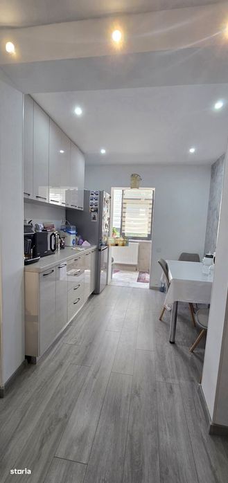 Apartament 2 camere decomandat Parter înalt Zona FAR Complet Renovat