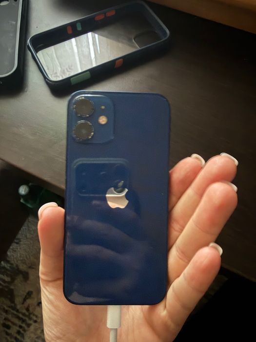 iPhone 12 mini de vânzare