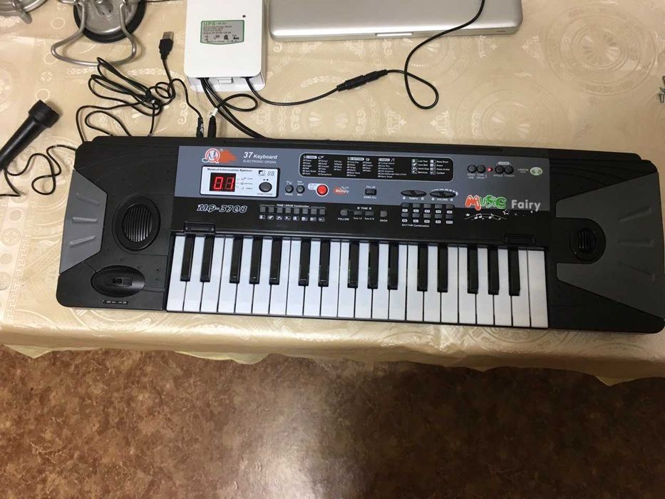 Отличный подарок ребенку детский музыкальный синтезатор