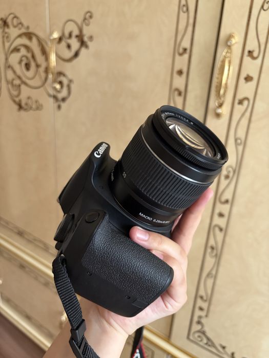 Продаю Canon EOS 2000D в идеальном состоянии