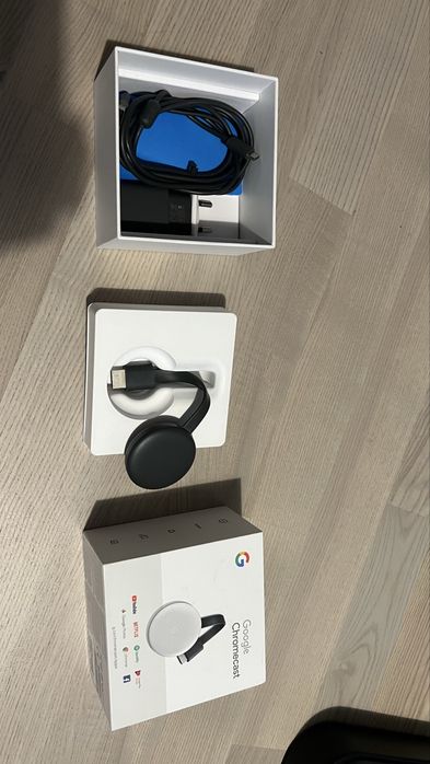 Google Chromecast 3rd Gen original full box