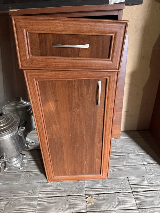 Продам угловую прихожую