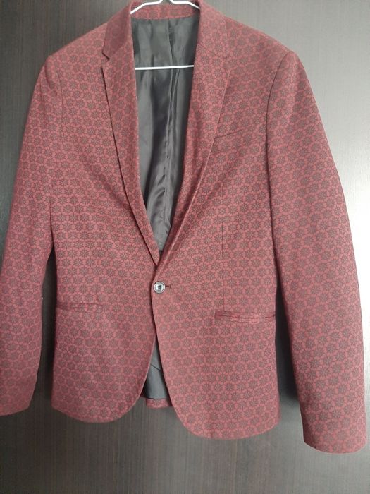 Un sacou si 6 camasi barbatesti