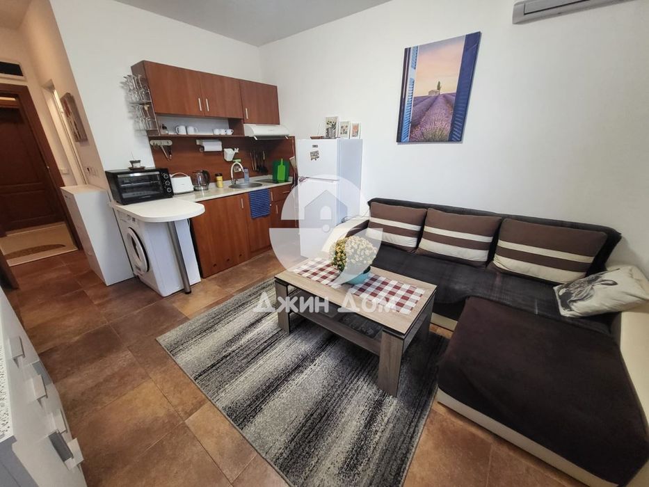 Просторен двустаен апартамент в к-с Абелия Резиденс (Abelia Residence