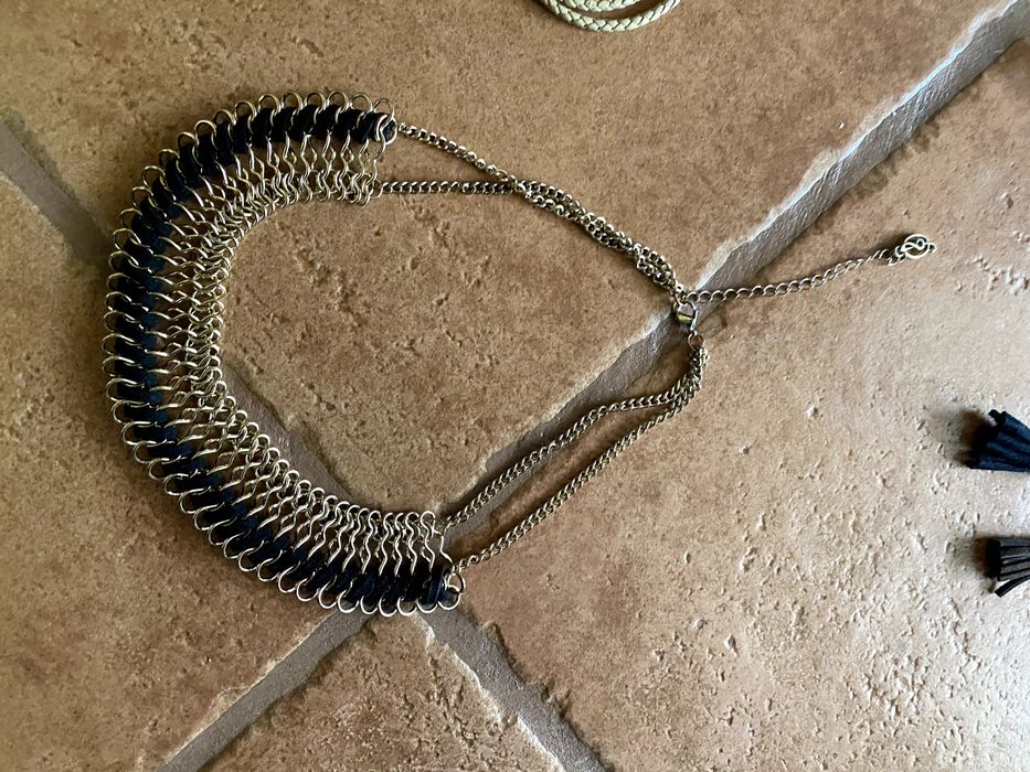 Колиета и гривни, перлени и др.