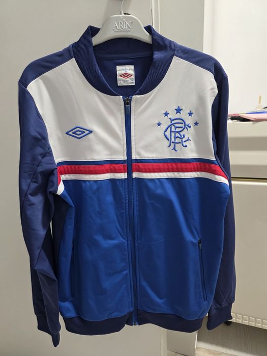 3 jachete Umbro, Bigotti si Adidas, vesta cadou, totul 150 lei