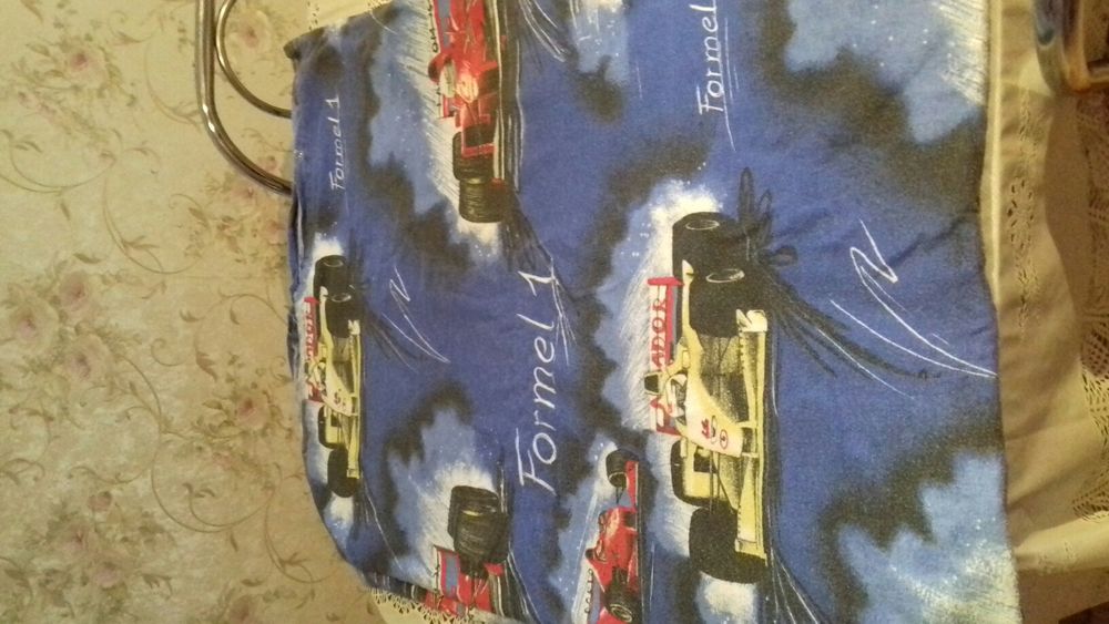 Lenjerii pt pat, pt o petsoana. O fata perna 80/80 si o pilota