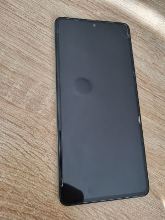 Samsung A 71 holati yaxshi