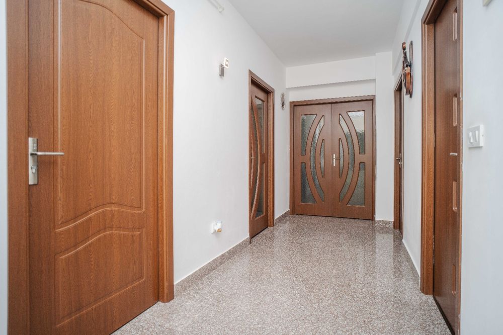 Apartament  3 camere decomandat