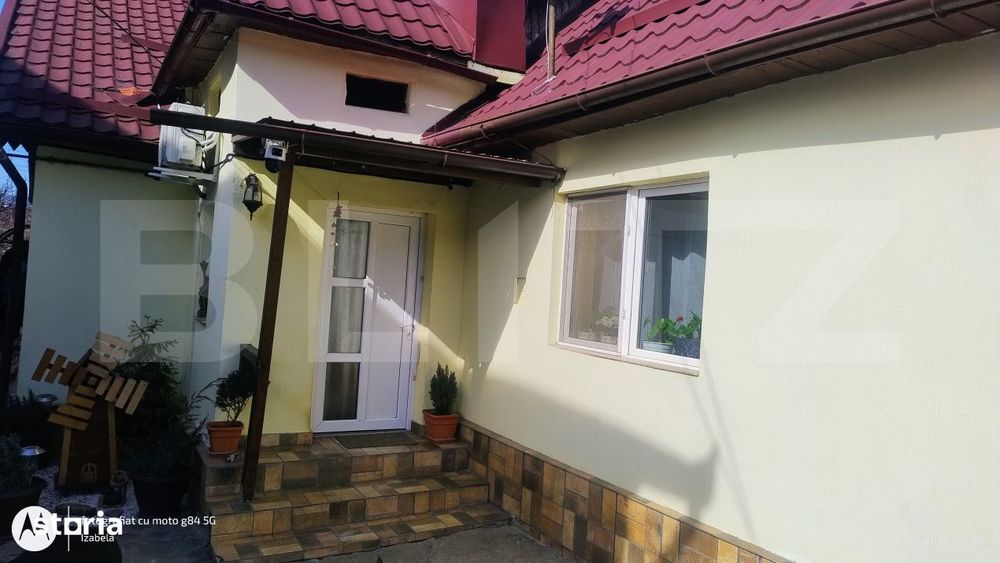 Casa cocheta 3 camere ,90 mp ,300 mp teren.Zona linistita