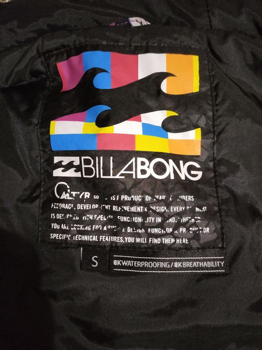 Vând Geacă BillaBong Damă mărimea S!
