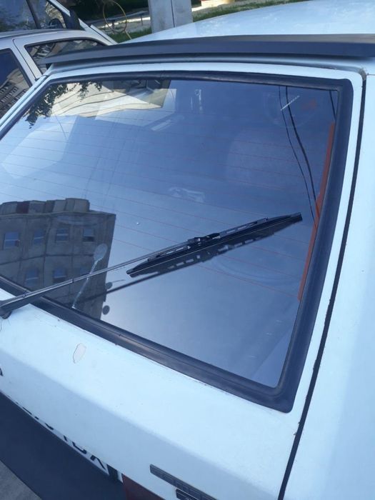 Заднее стекло ва 2109 и 2114