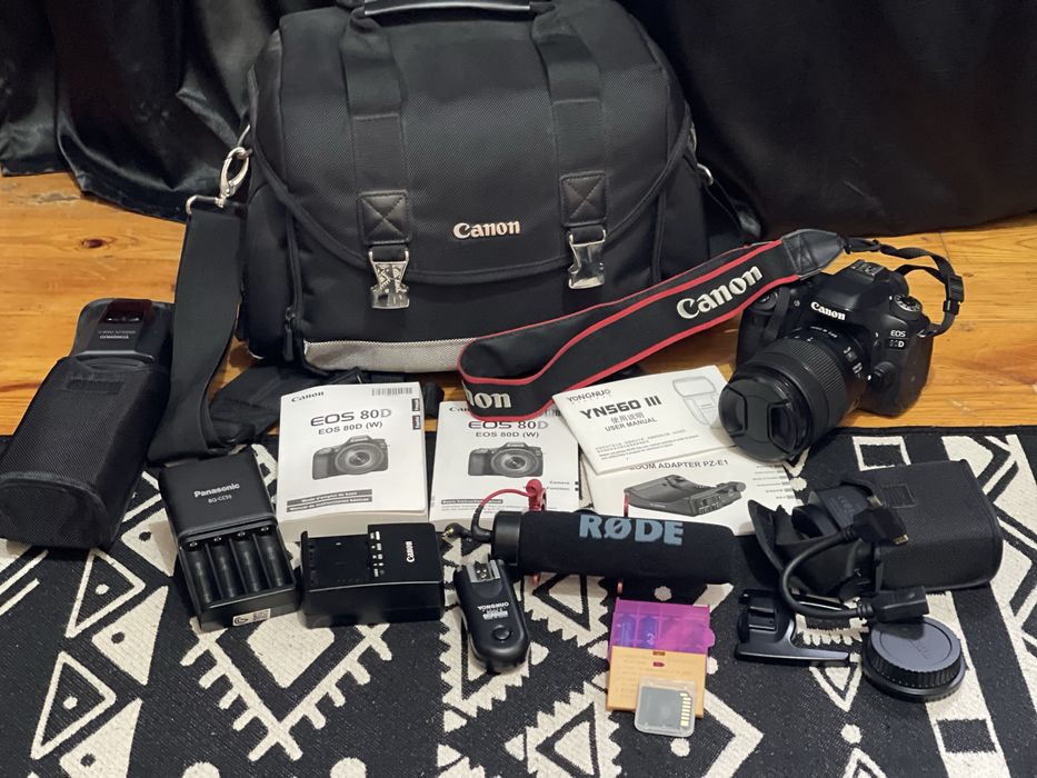 Canon 80D , микрофон , сумка, и др