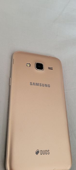 Продам! Samsung j3-  На запчасти.  Чехлы
