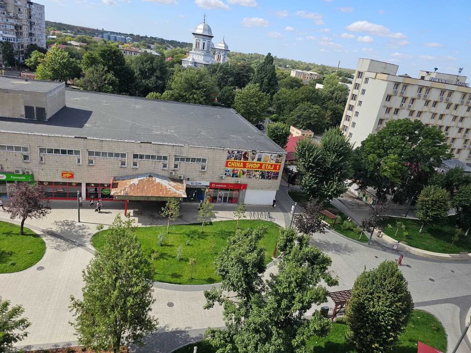 Vanzare apartament 4 camere