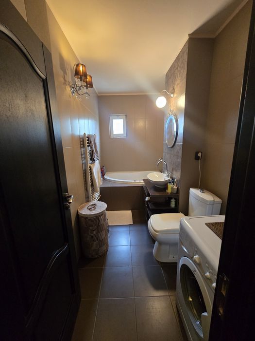 De inchiriat apartament