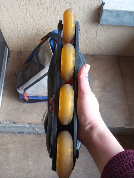 Ролери с чанта и предпазни аксесоари-39 номер