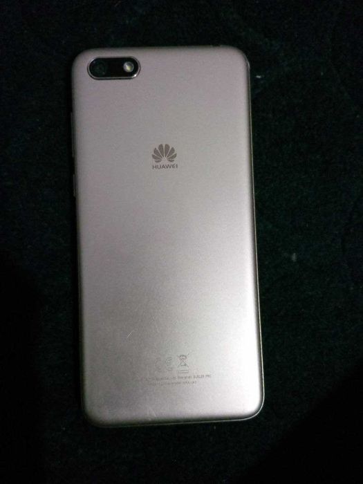 Huwawi telefoni sotiladi tezda 250 ming  juda arzon narxda