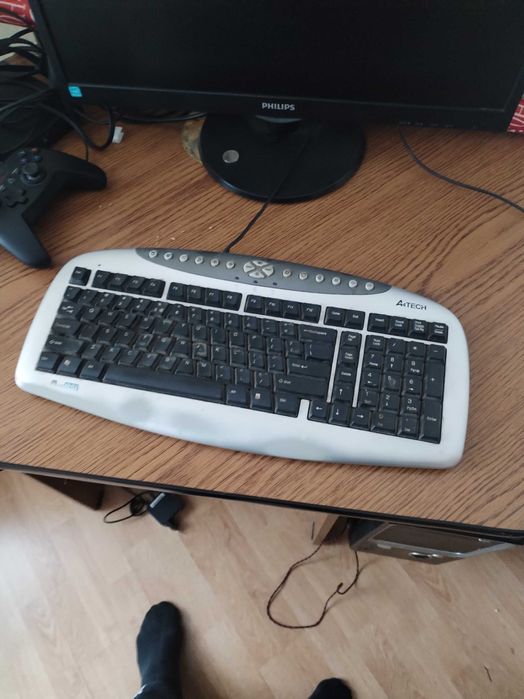 Calculator desktop tastatura mouse și monitor 21,5 inci hd