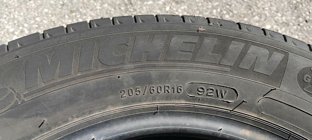 Гуми 205 60 16 Мишелин Michelin
2 броя. Нов внос. Не са нови! Цената е