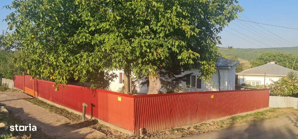 Casa cu teren la strada principala Cotu(Copalau)